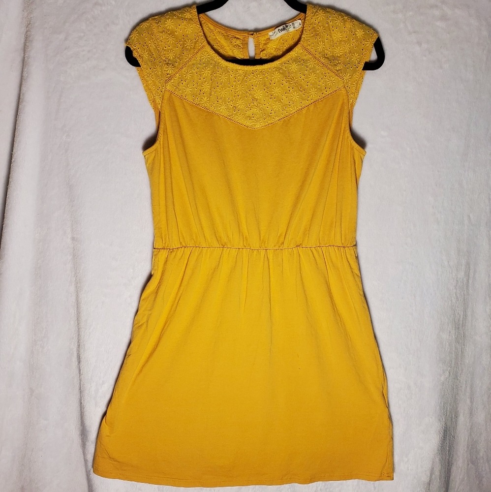 Twik Dress